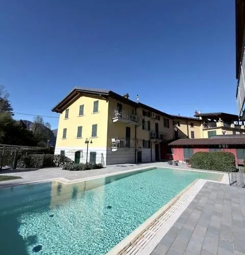 Sun Pool Near Free Parking *