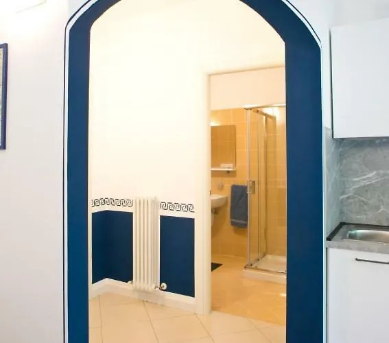 Sun Pool Near Free Parking * Bellagio