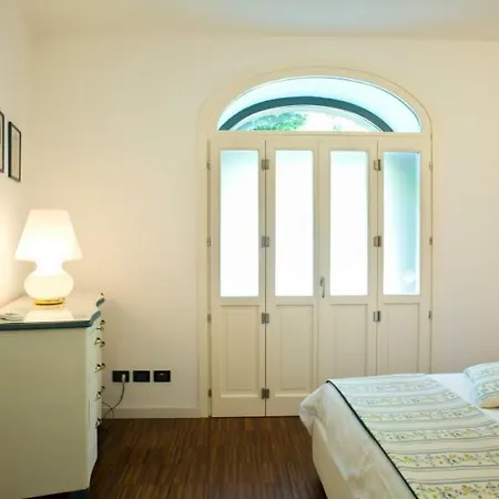 Sun Pool Near Free Parking アパート