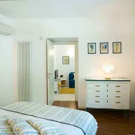 アパート Sun Pool Near Free Parking ベッラージョ