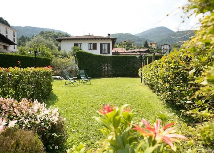 Sun Pool Near Free Parking * ベッラージョ